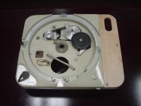 Thorens TD 124 Thorens TD 124 mit abgenommenen Teller