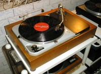 Thorens TD 124 MK II Eigener Thorens TD 124 MK II (Nr. 1) mit Tonarm SME 3012