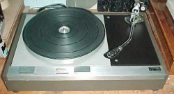 Thorens TD 125 Thorens TD 125, große Zarge mit SME 3012