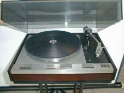 Thorens TD 125 Thorens TD 125 mit Tonarm TP14