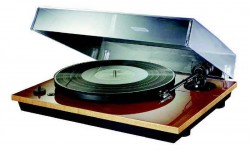 Thorens TD 295 MK III Thorens TD 295 MK III mit Tonarm TP 40